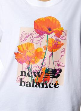Camiseta New Balance Essentials Super Bloom Blanco 