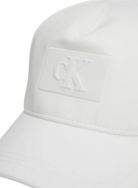 Gorra Calvin Klein Embossed Monograma Blanco Niña