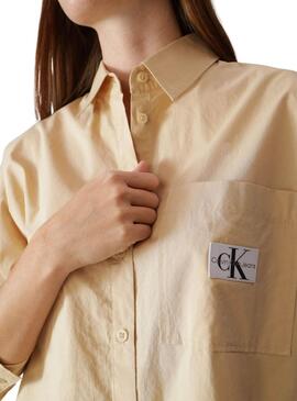 Camisa Calvin Klein Woven Label Camel Mujer