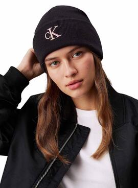 Gorro Calvin Klein Jeans Monogram negro para mujer