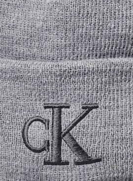 Gorro Calvin Klein Jeans Monogram gris para mujer