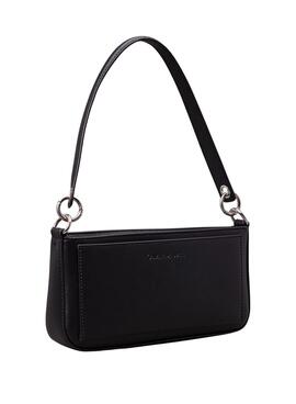 Bolso Calvin Klein Jeans Pouch negro para mujer