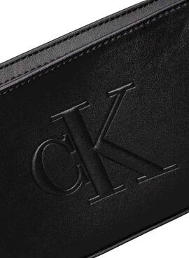 Bolso Calvin Klein Jeans Pouch negro para mujer