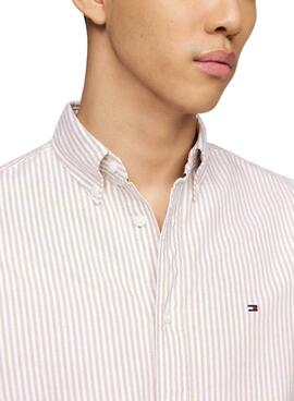 Camisa Tommy Hilfiger Oxford rayas beige y blanco para hombre