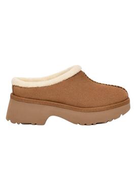 Zuecos UGG New Heights camel para mujer