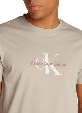 Camiseta Calvin Klein Jeans Distressed beige para hombre