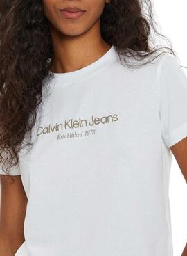 Camiseta Calvin Klein Jeans Baby tee blanco para mujer