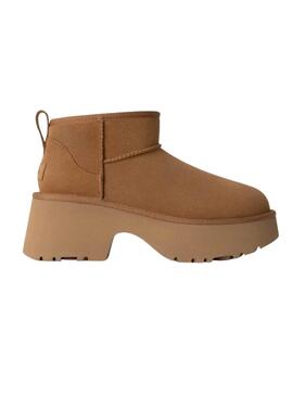 Botas UGG Classic Ultra Mini New Heights camel para mujer