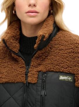 Cazadora Superdry Fleece marrón y negro para mujer