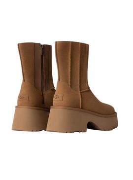 Botas UGG Australia Classic New Heights Camel para Mujer.