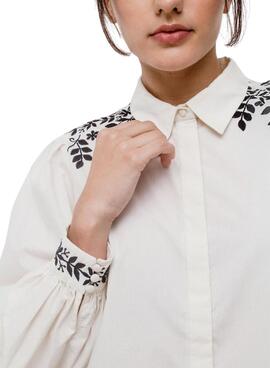 Camisa Vila Vicaria beige bordado negro para mujer