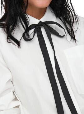 Camisa Only Moco blanco lazo negro para mujer