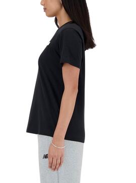 Camiseta New Balance Essential negro para mujer