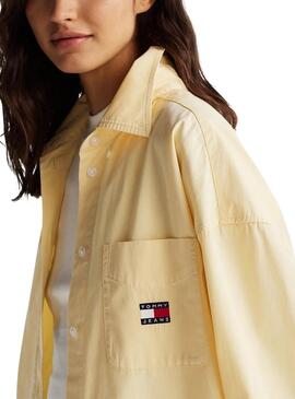 Camisa Tommy Jeans Badge amarillo para mujer