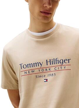 Camiseta Tommy Hilfiger Stack beige para hombre