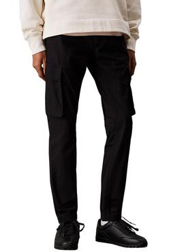 Pantalón Calvin Klein Skinny Cargo negro para hombre