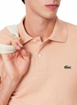 Polo Lacoste Piqué L.12.12 coral para hombre