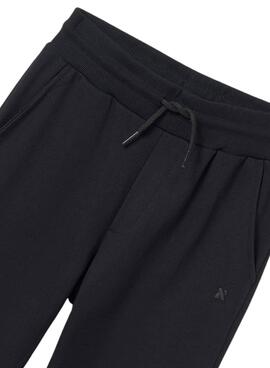 Pantalón deportivo Mayoral básico negro para niño