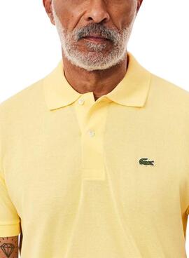 Polo Lacoste de piqué Classic fit amarillo para hombre